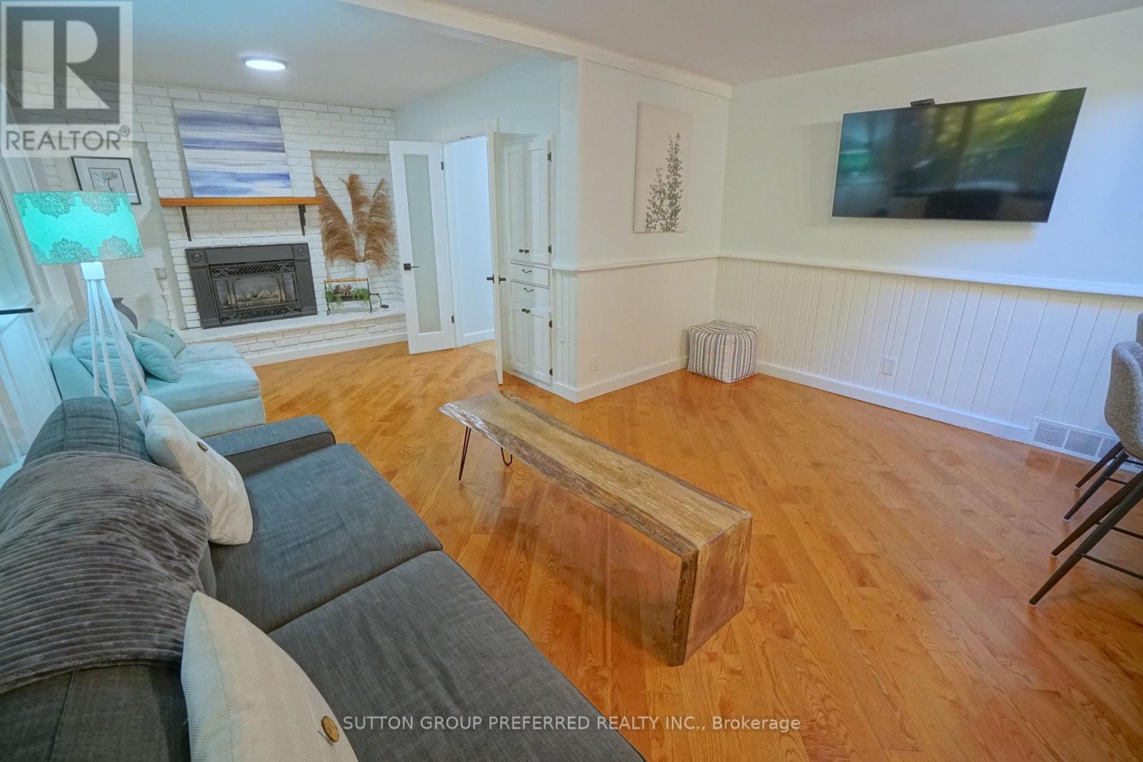 7 Metamora Crescent Property Photo 5