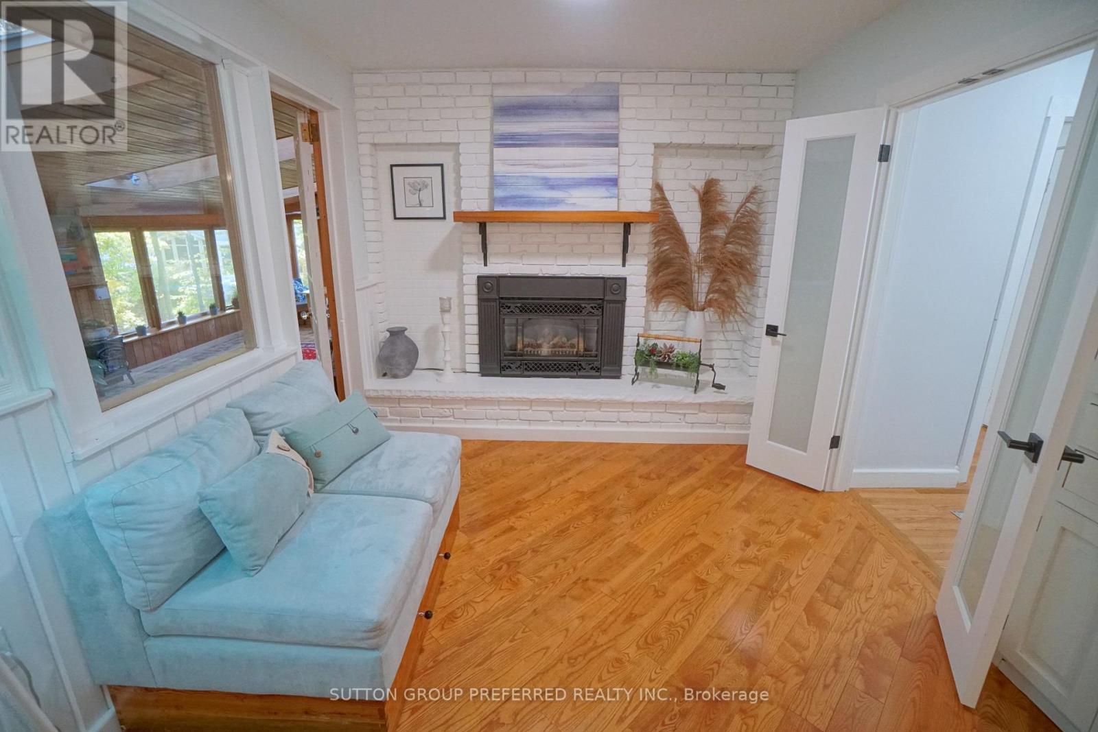7 Metamora Crescent Property Photo 6