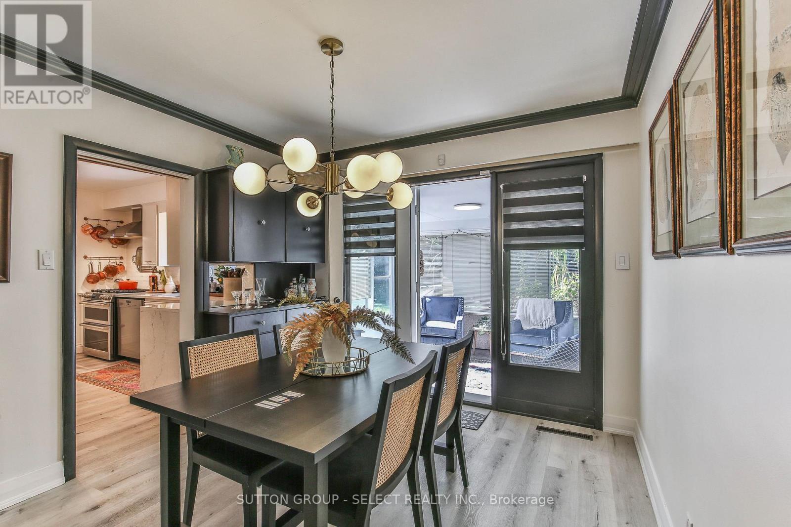 35 Croxton Road W Property Photo 13