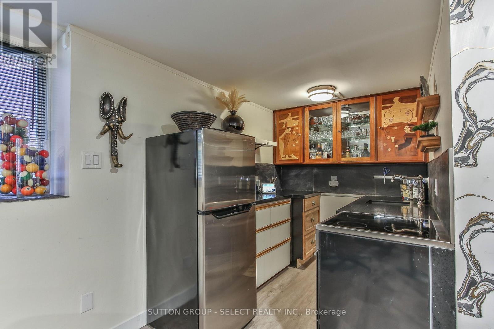 35 Croxton Road W Property Photo 31