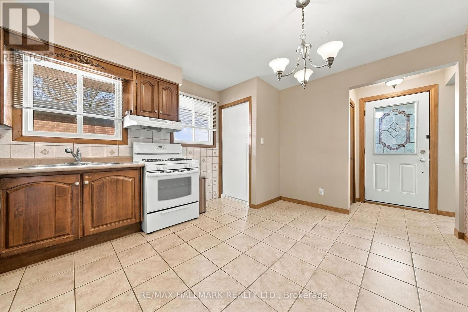 206 Warren Avenue Property Photo 5