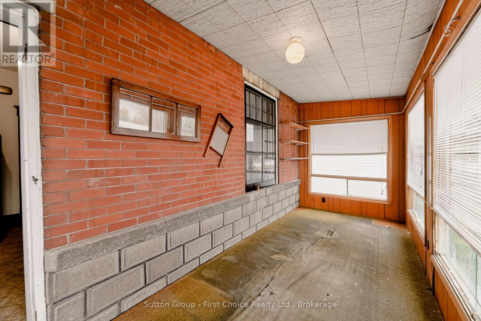 148 St George Street Property Photo 9