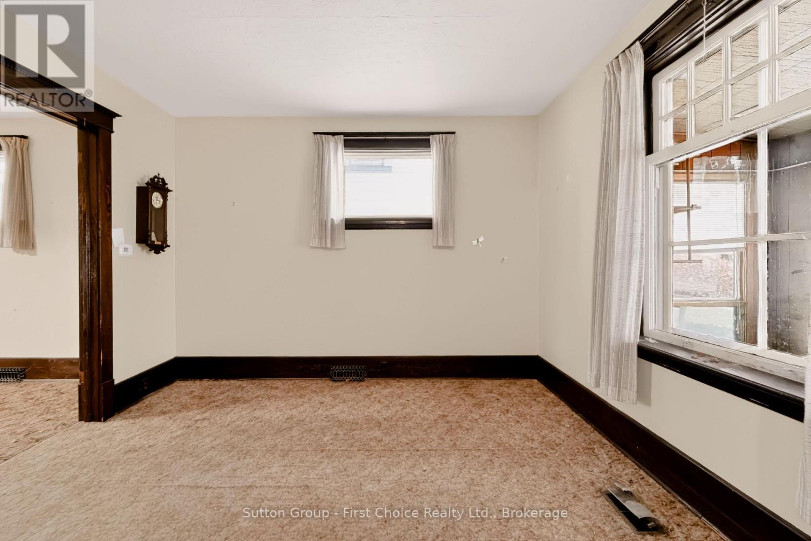 148 St George Street Property Photo 12