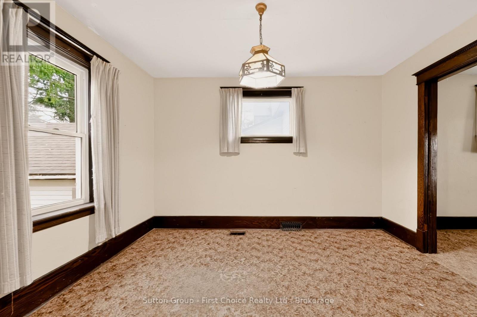 148 St George Street Property Photo 15