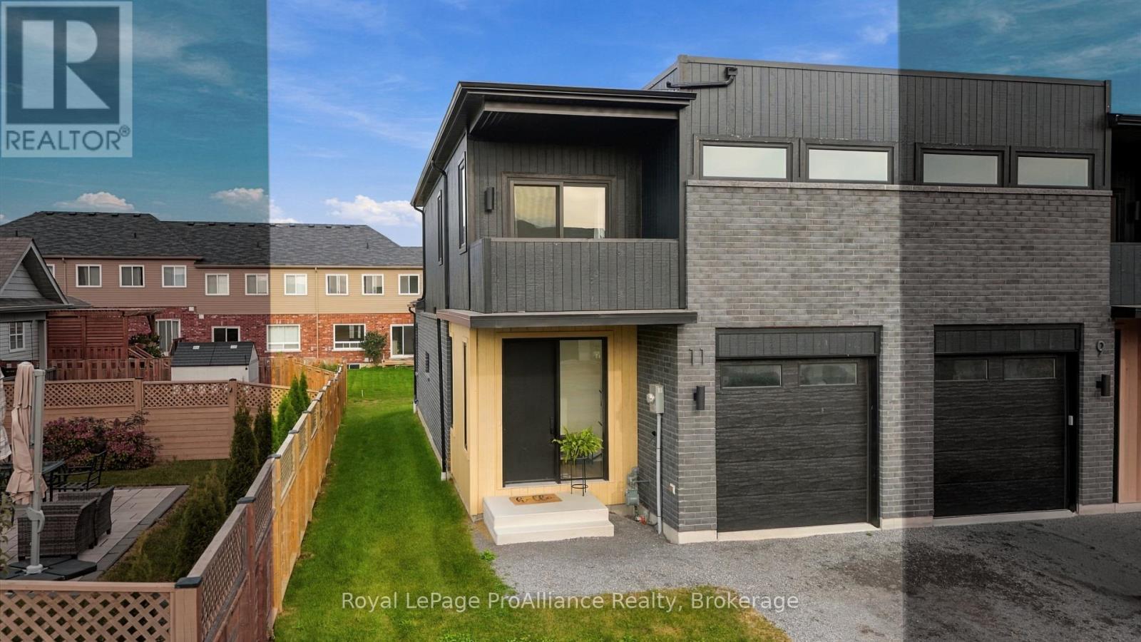 11 AMBROSIA WAY Property Photo 1