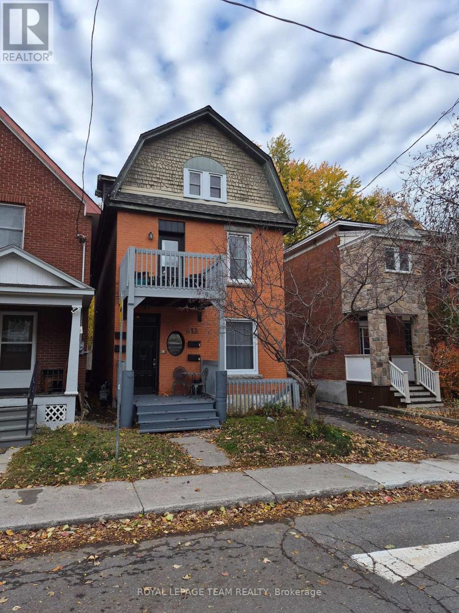 4 - 613 GILMOUR STREET Property Photo 1