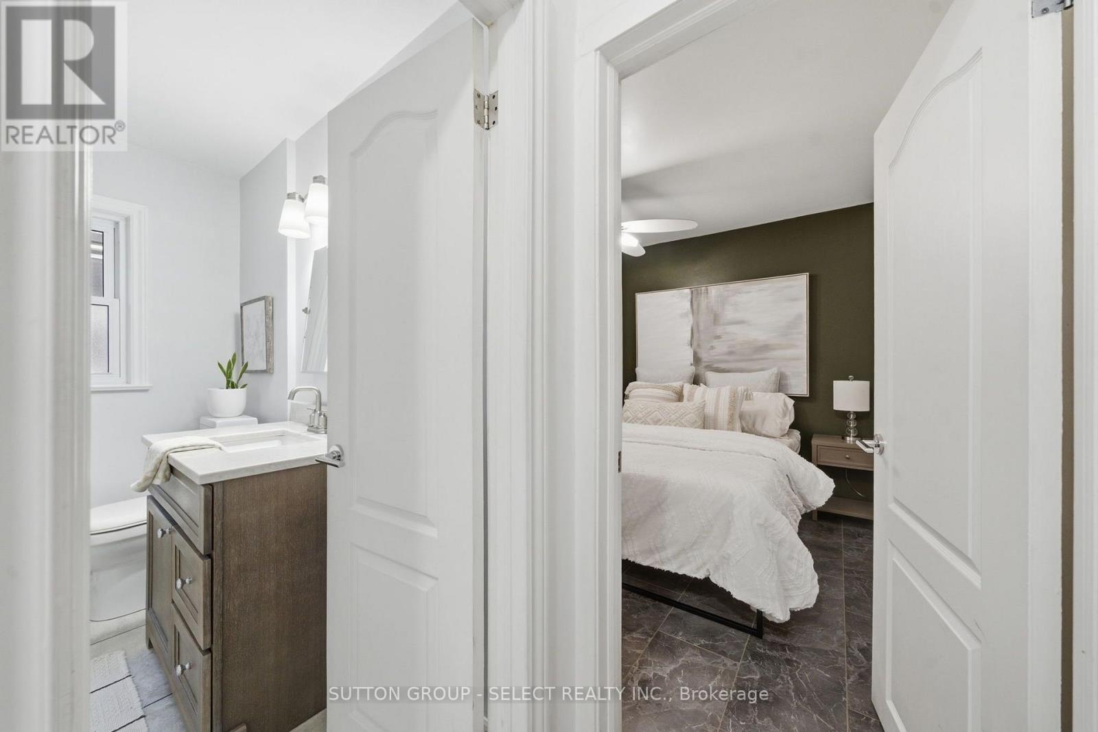 18 Briscoe Street W Property Photo 14