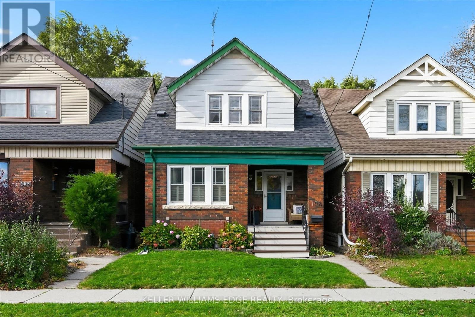 158 LONDON STREET S Property Photo 1