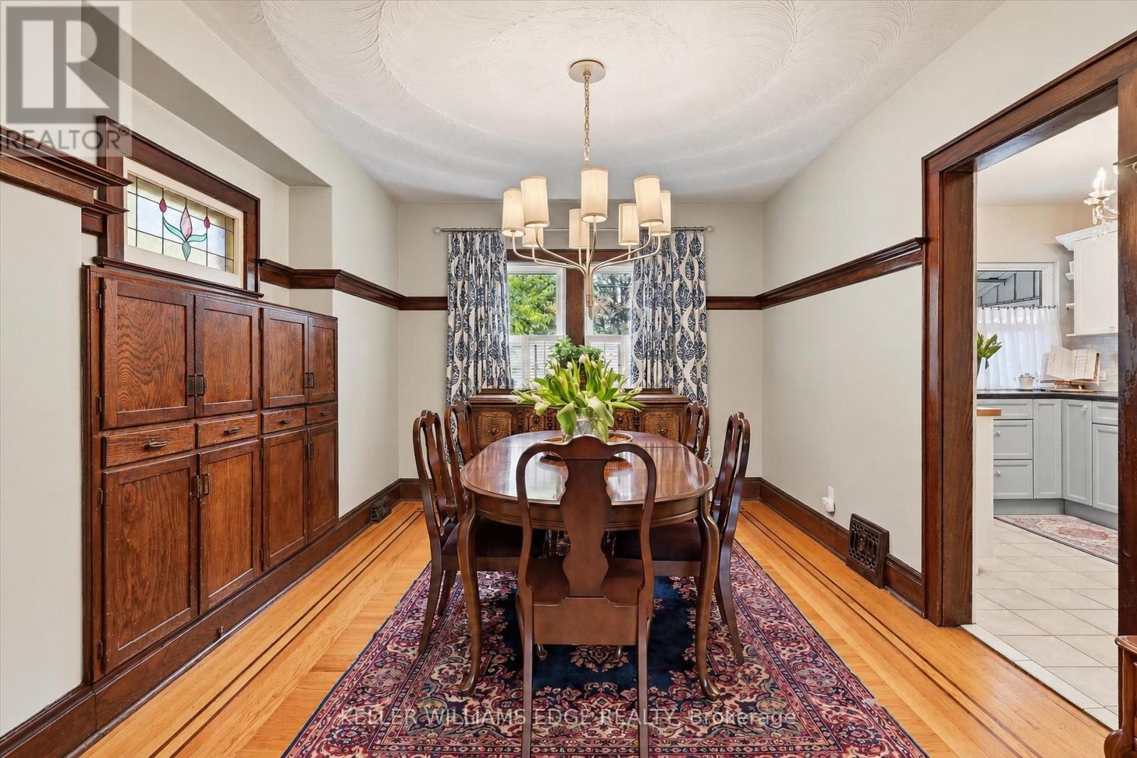 158 London Street S Property Photo 11