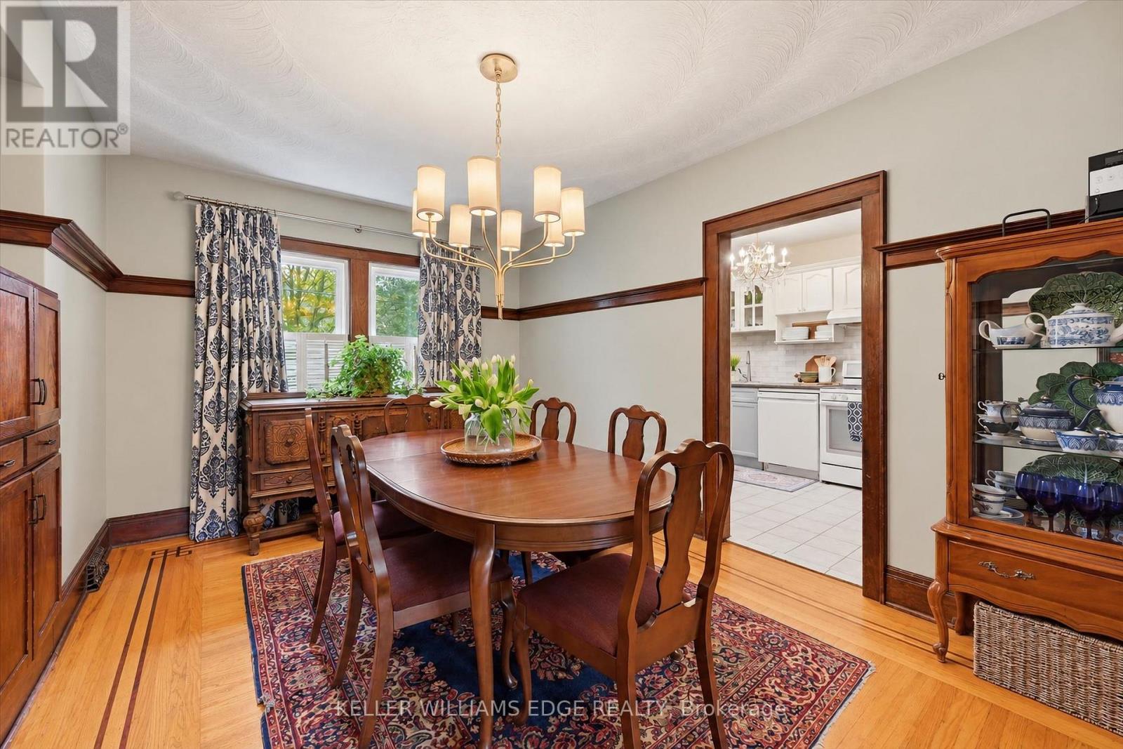 158 London Street S Property Photo 12