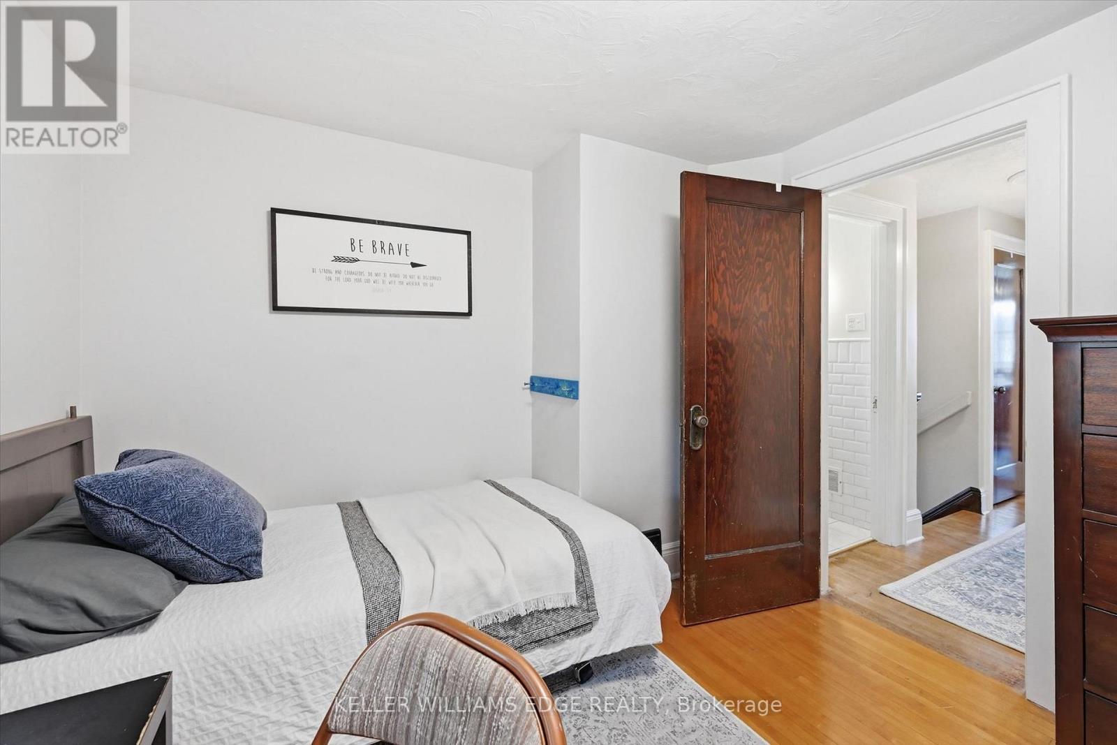 158 London Street S Property Photo 22