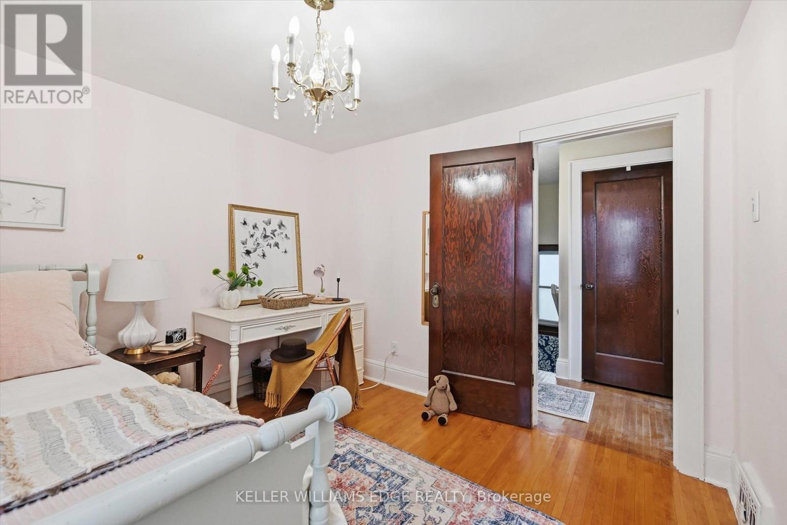 158 London Street S Property Photo 24