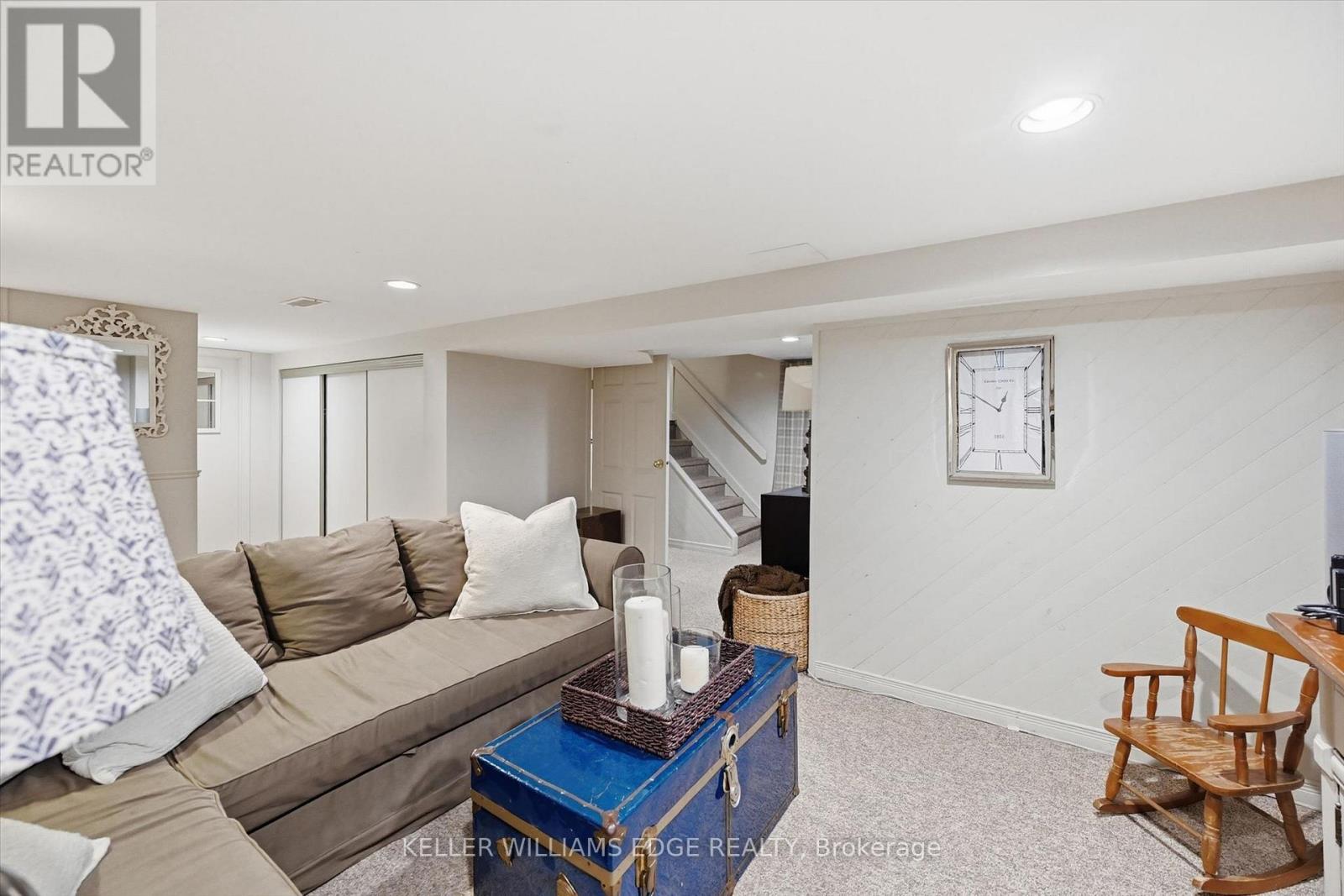 158 London Street S Property Photo 32