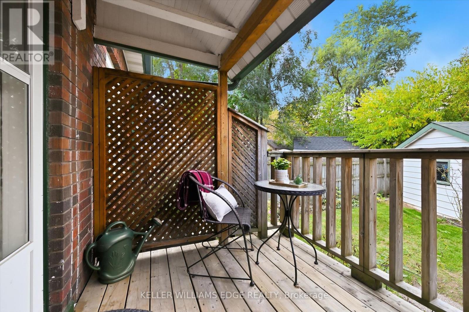 158 London Street S Property Photo 38