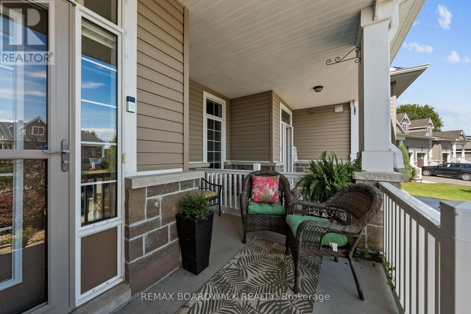 147 Oxford Street W Property Photo 3