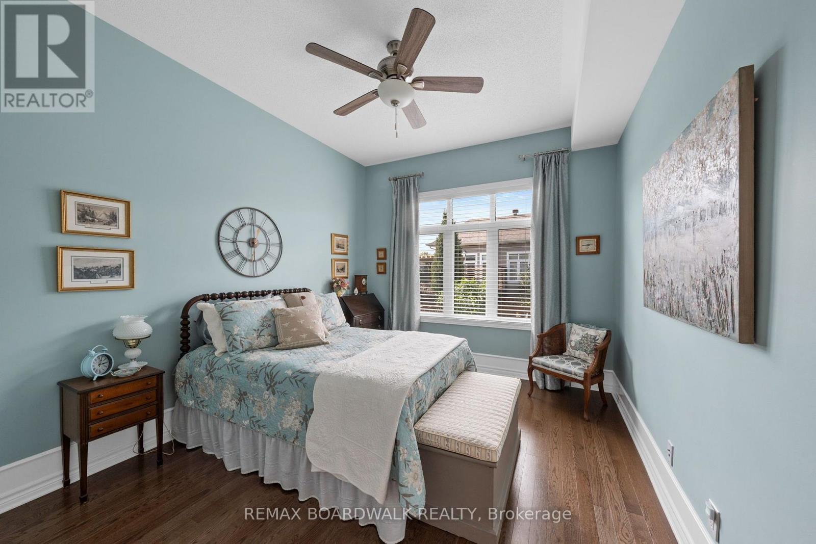 147 Oxford Street W Property Photo 20