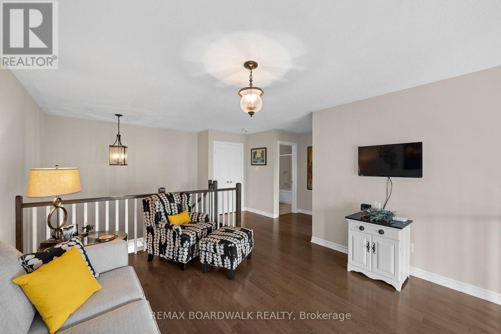 147 Oxford Street W Property Photo 26
