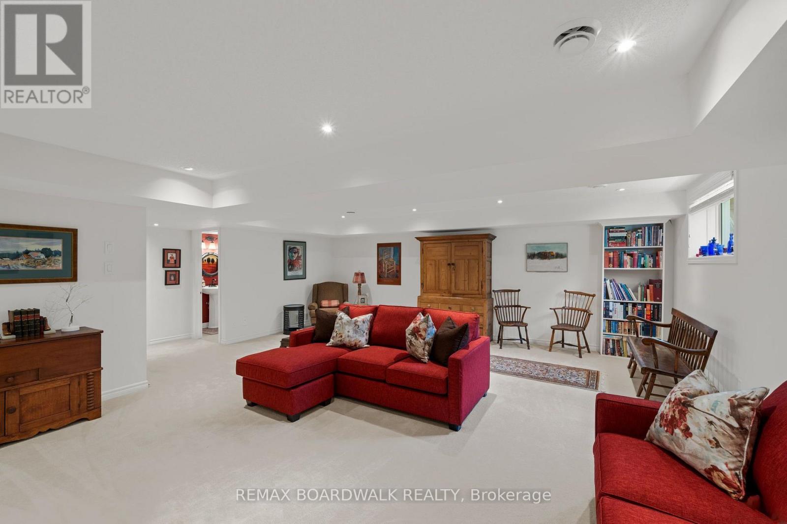 147 Oxford Street W Property Photo 34