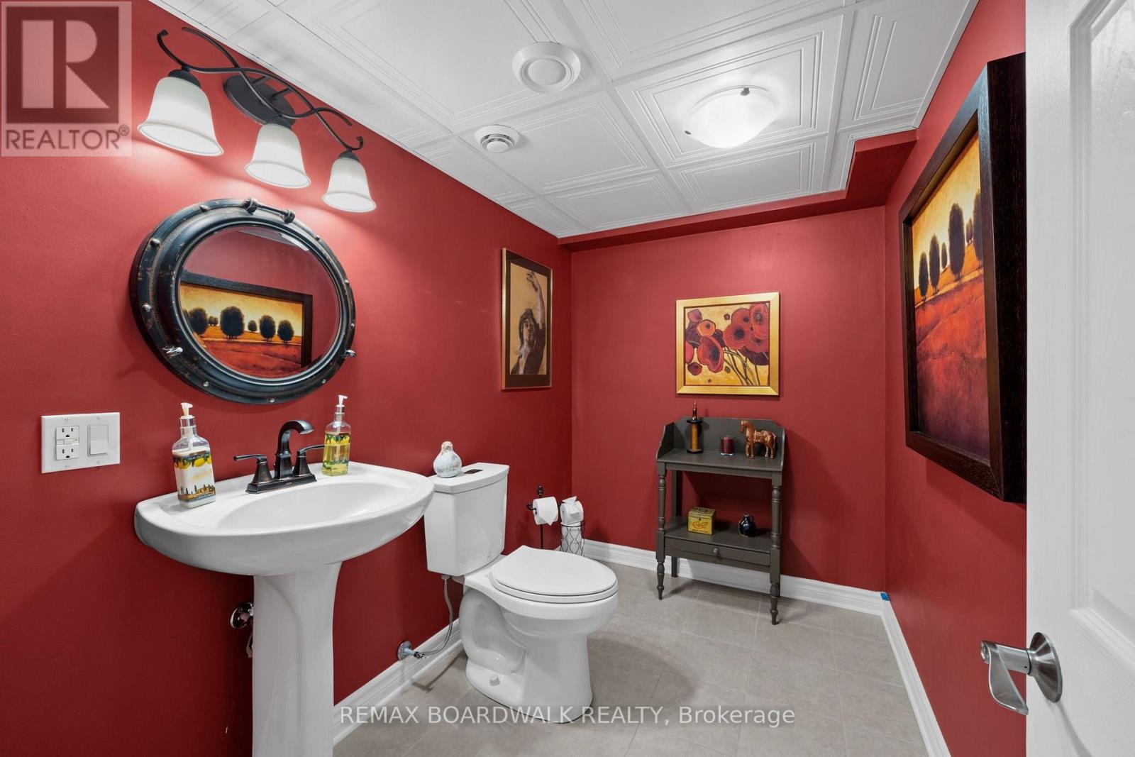 147 Oxford Street W Property Photo 35
