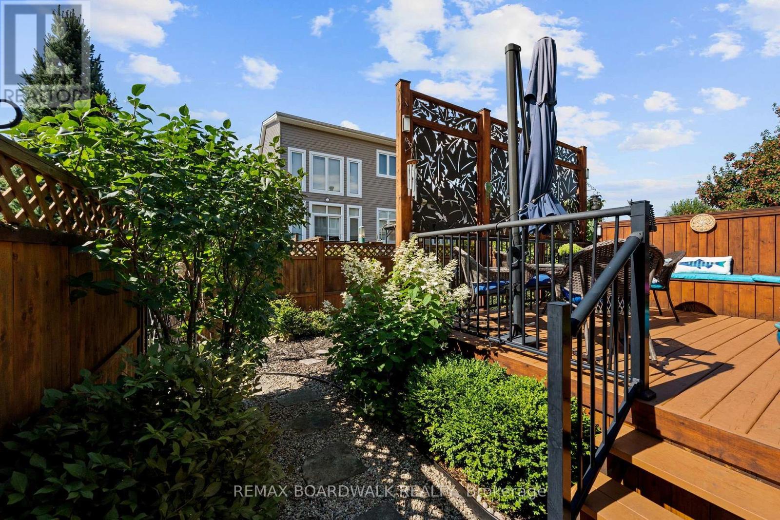 147 Oxford Street W Property Photo 41