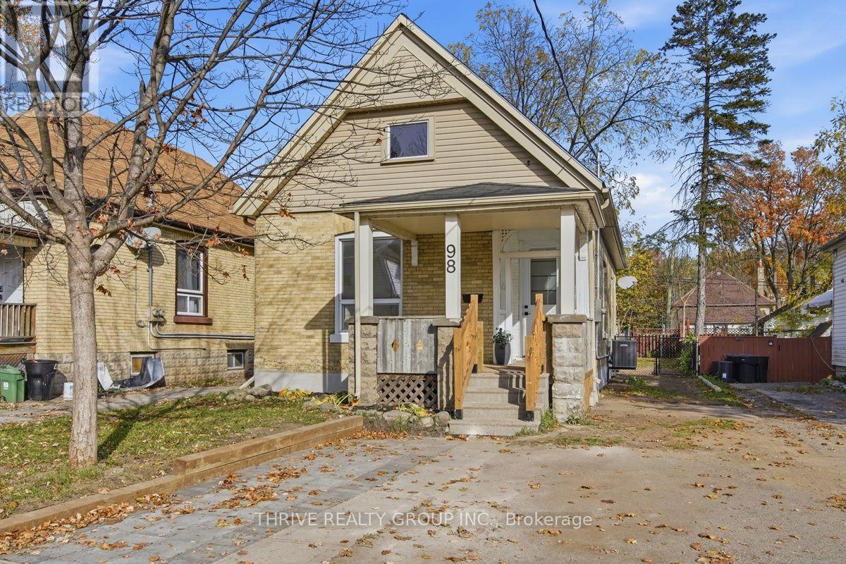 98 MAMELON STREET E Property Photo 1