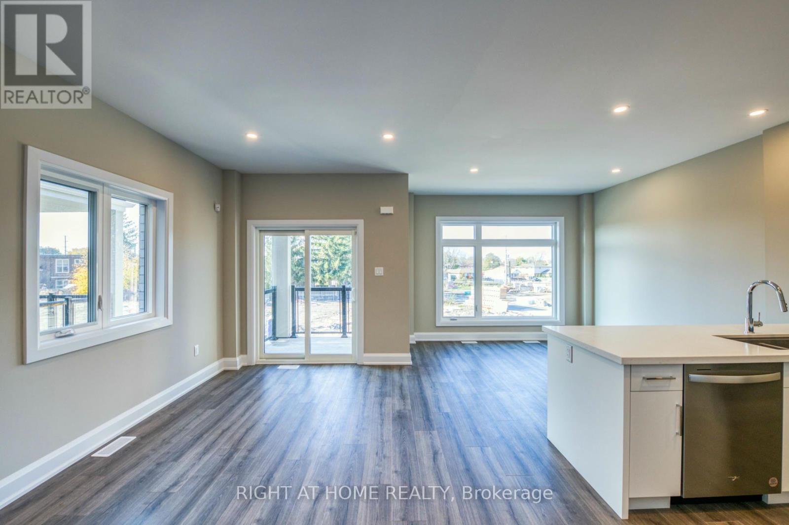 20 - 292 Vine Street Property Photo 6