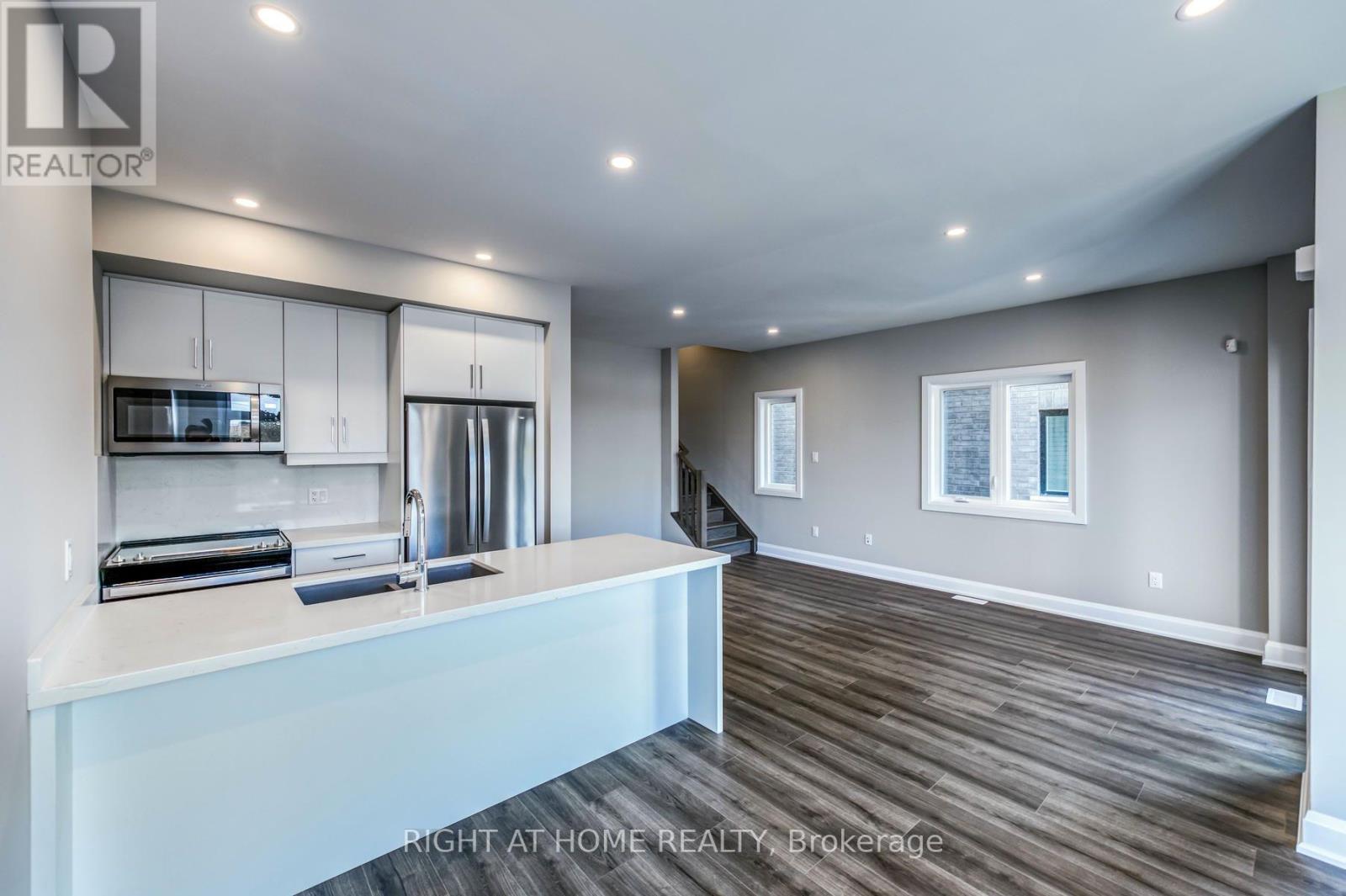 20 - 292 Vine Street Property Photo 7