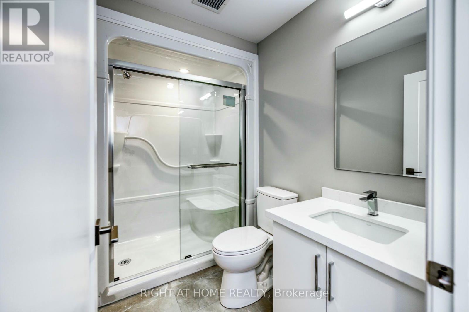 20 - 292 Vine Street Property Photo 16