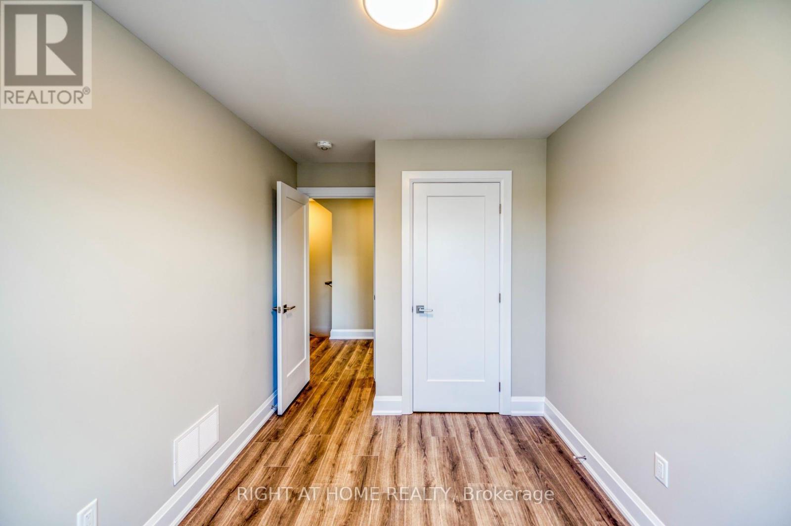 20 - 292 Vine Street Property Photo 19