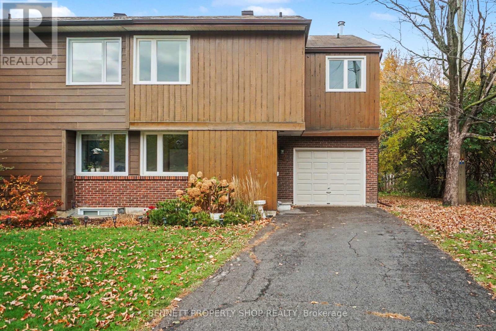 57 SANDHURST COURT Property Photo 1
