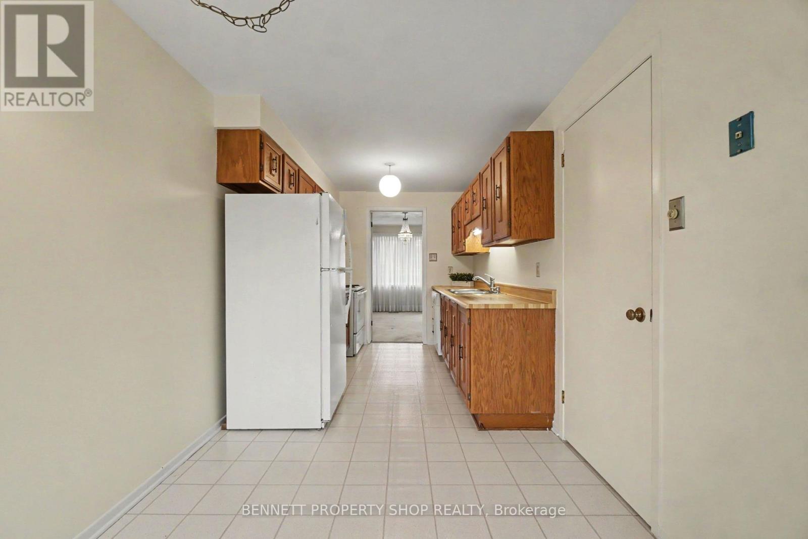 57 Sandhurst Court Property Photo 8