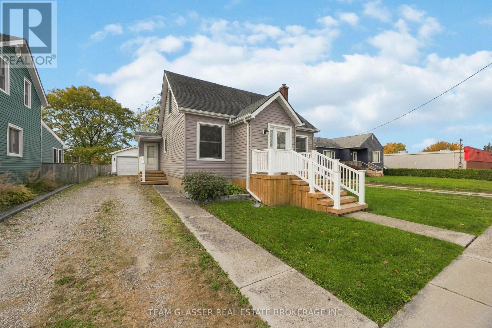 197 PAGET STREET Property Photo 1