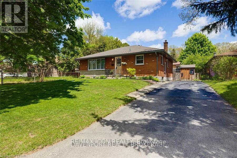 58 MANITOULIN DRIVE Property Photo 1