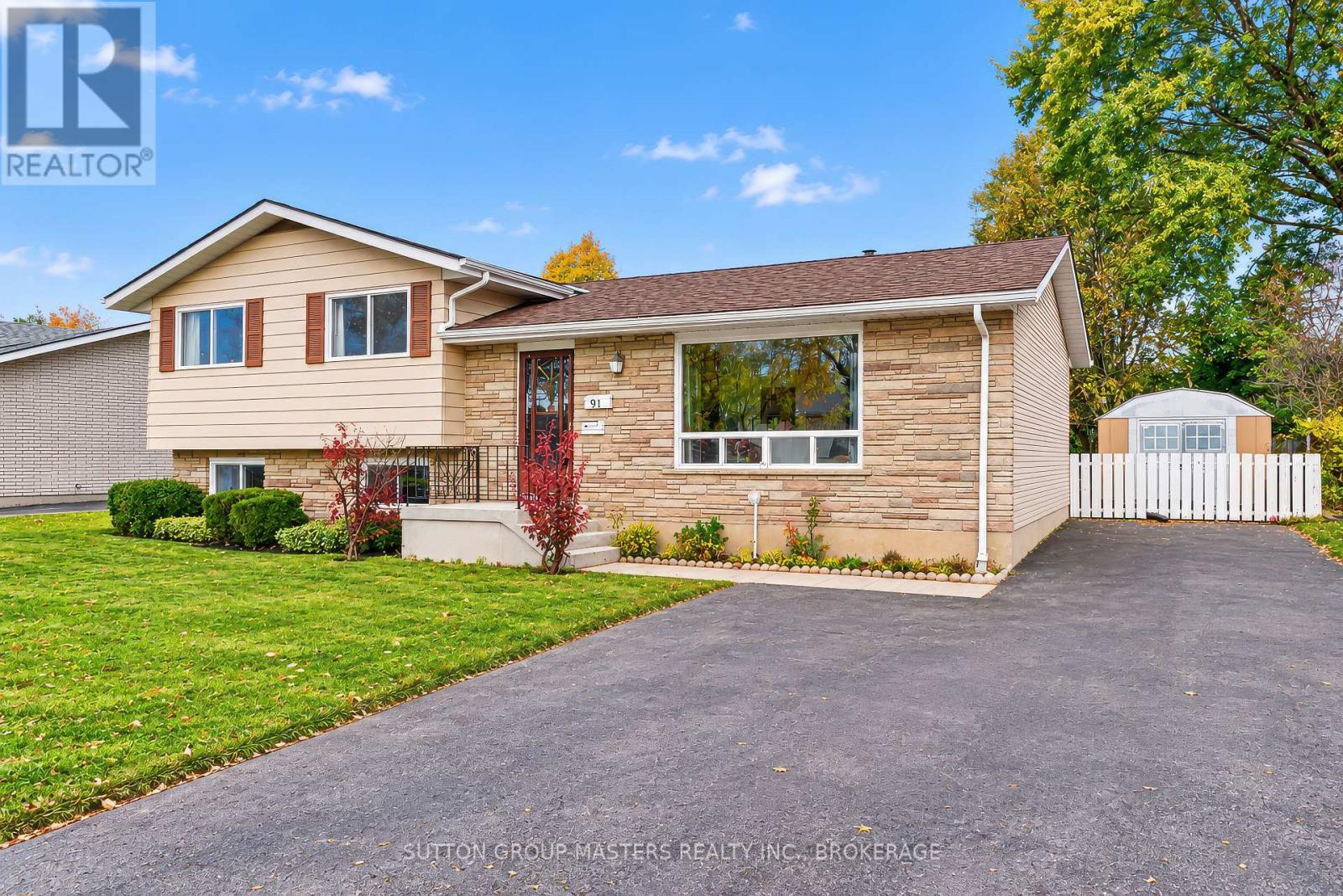 91 CONACHER DRIVE Property Photo 1