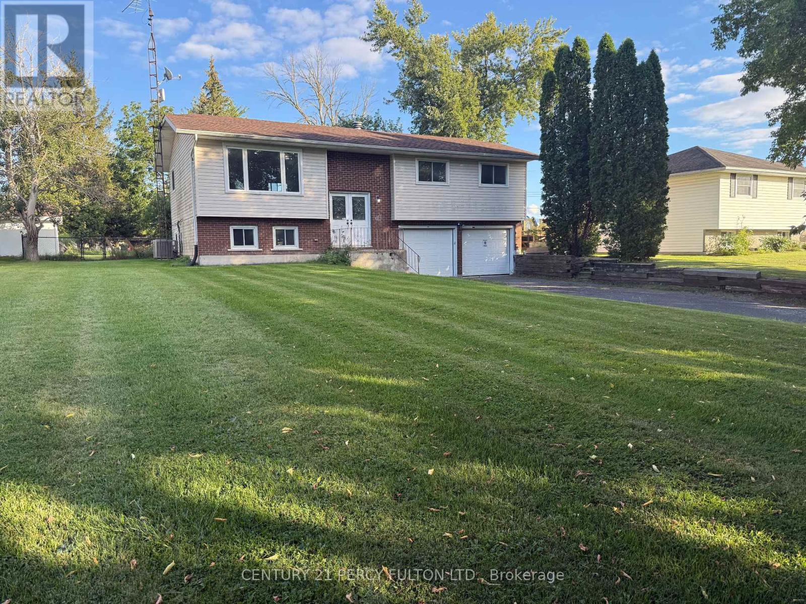 24 Southwood Crescent Property Photo 1