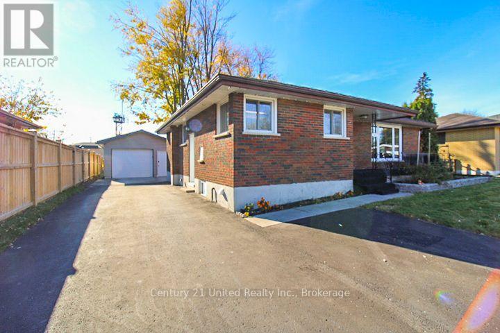 851 TIMOTHY STREET Property Photo 1
