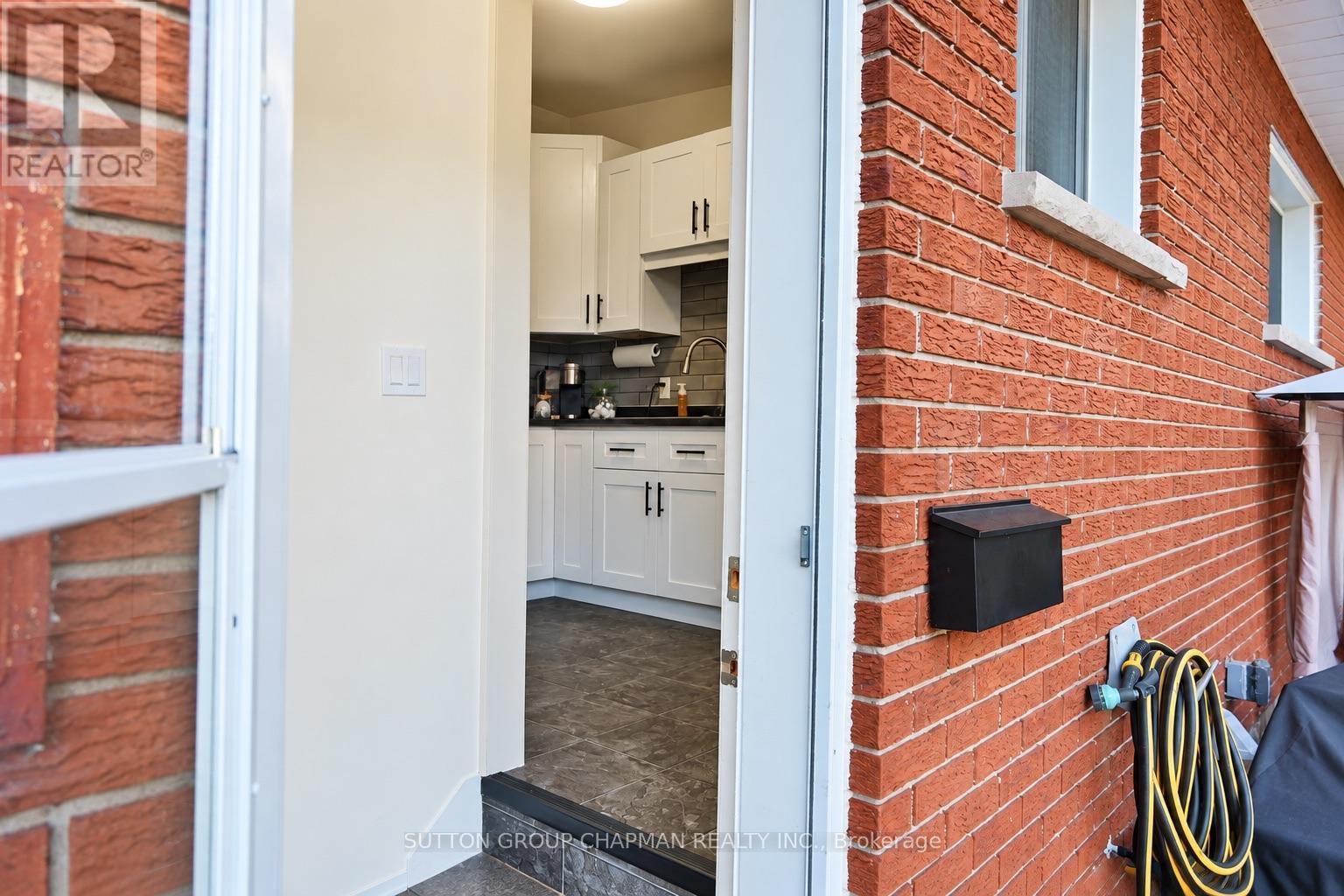 43b Frontenac Road Property Photo 6
