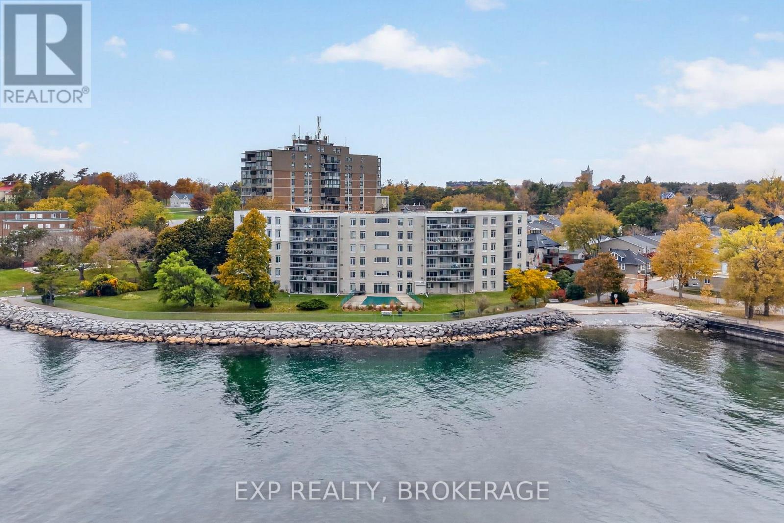 304 - 1 MOWAT AVENUE Property Photo 1