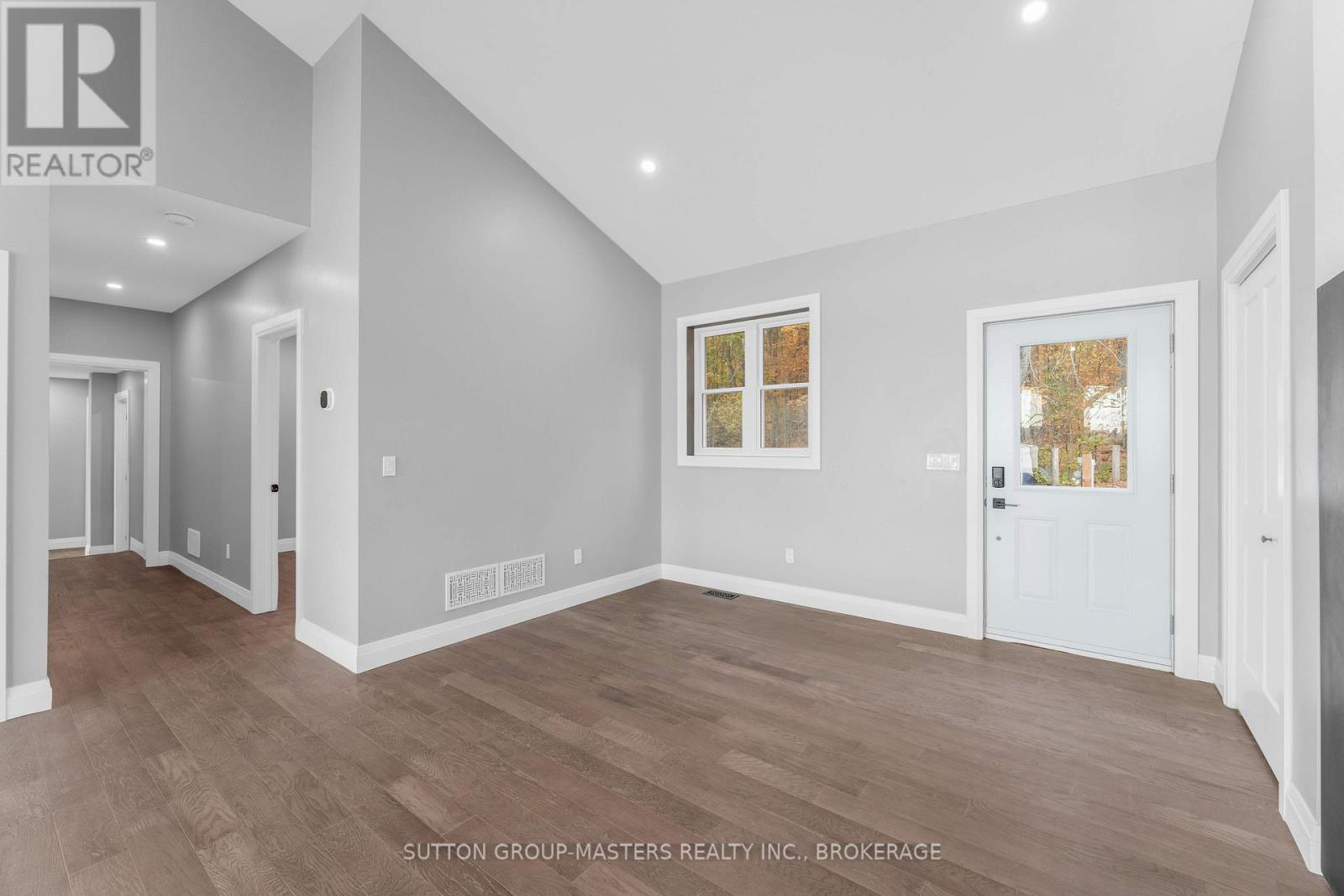 99 Blue Heron Lane Property Photo 3