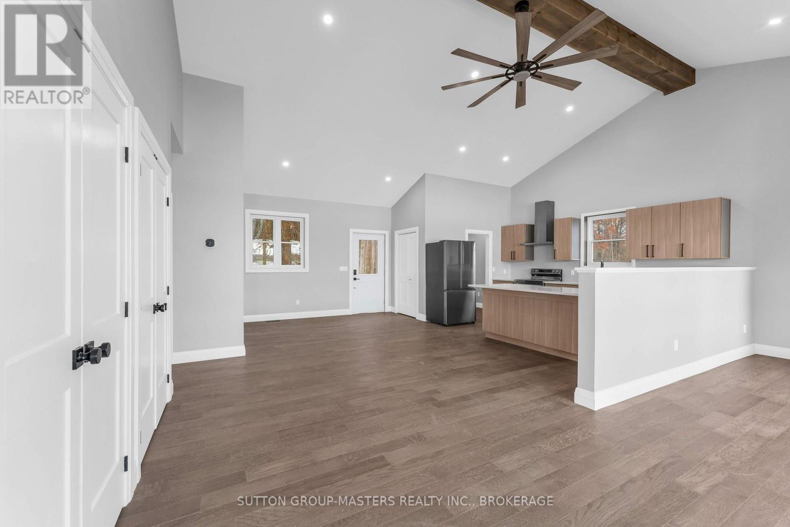 99 Blue Heron Lane Property Photo 10
