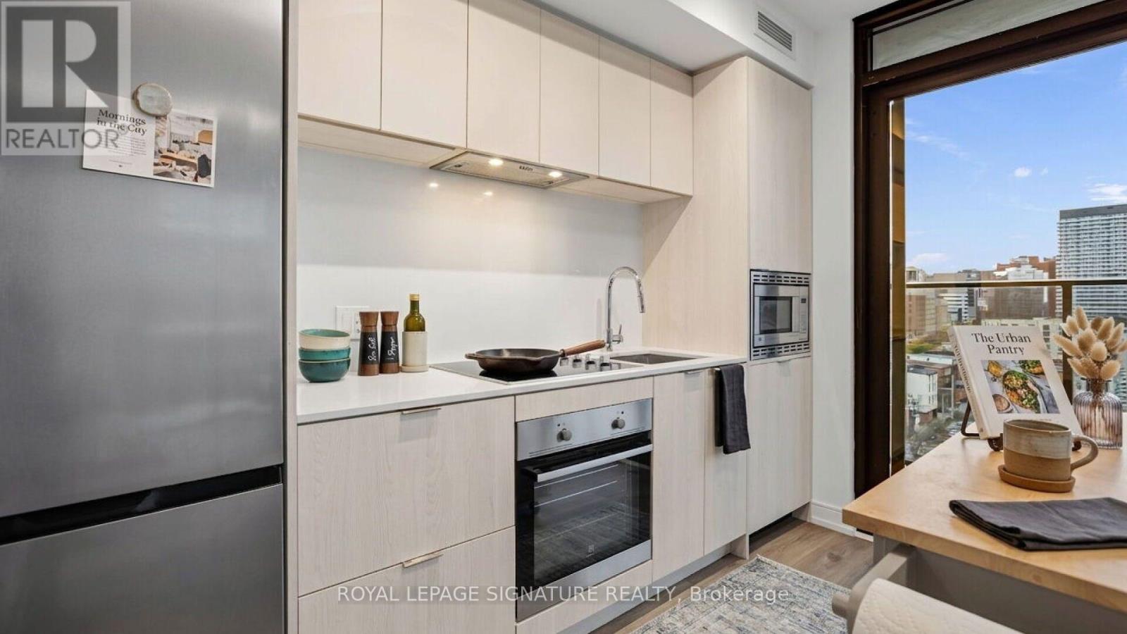 1310 - 1 JARVIS STREET Property Photo 1