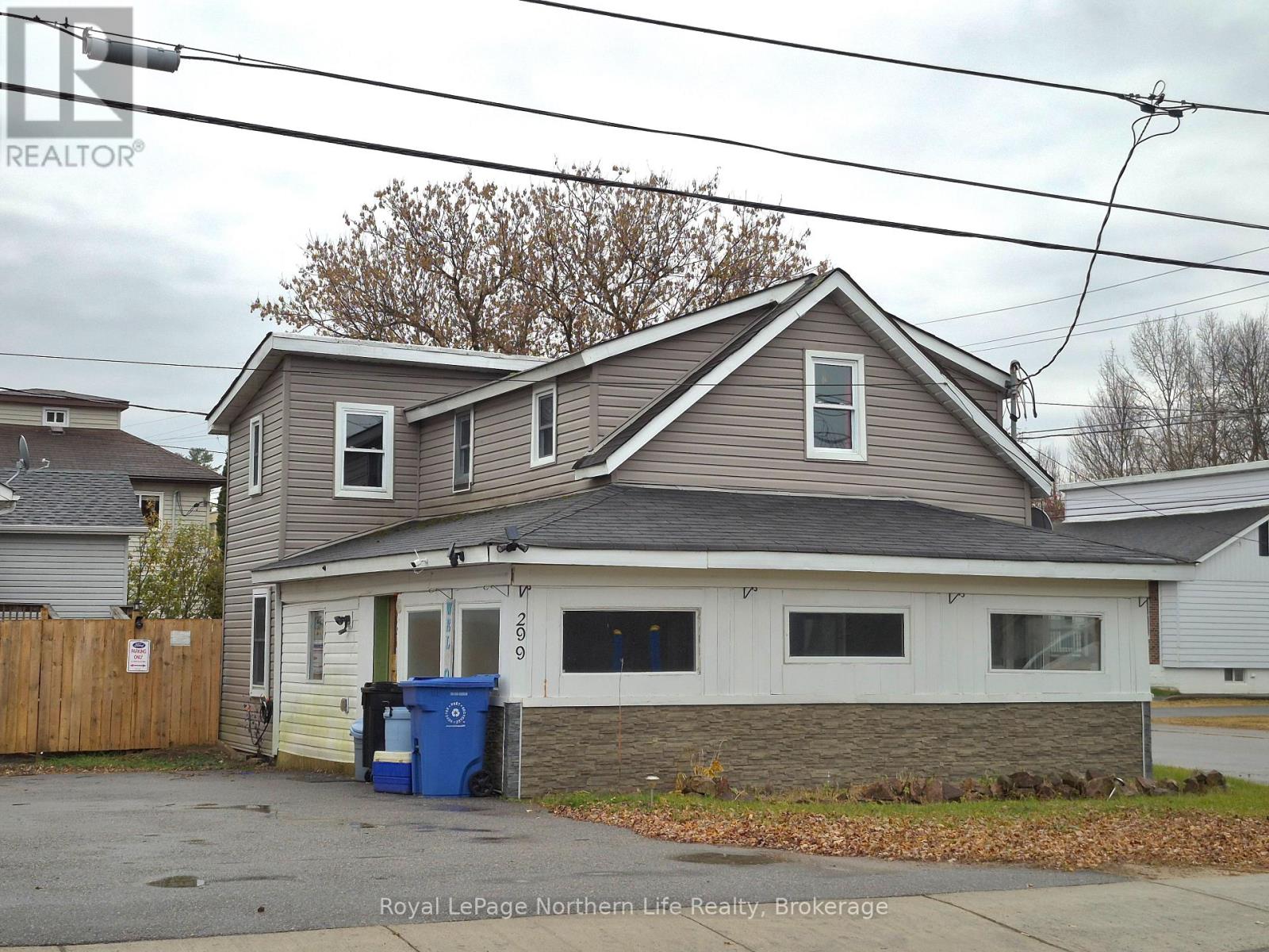 299 GORMAN STREET Property Photo 1