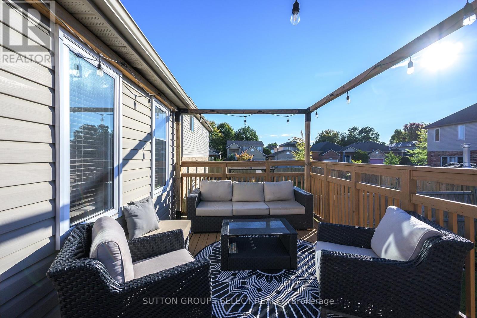1801 Seymour Crescent Property Photo 37