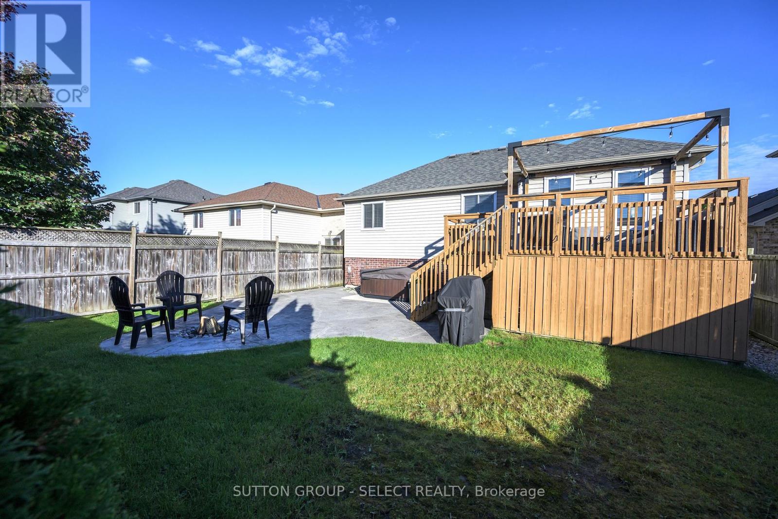 1801 Seymour Crescent Property Photo 42