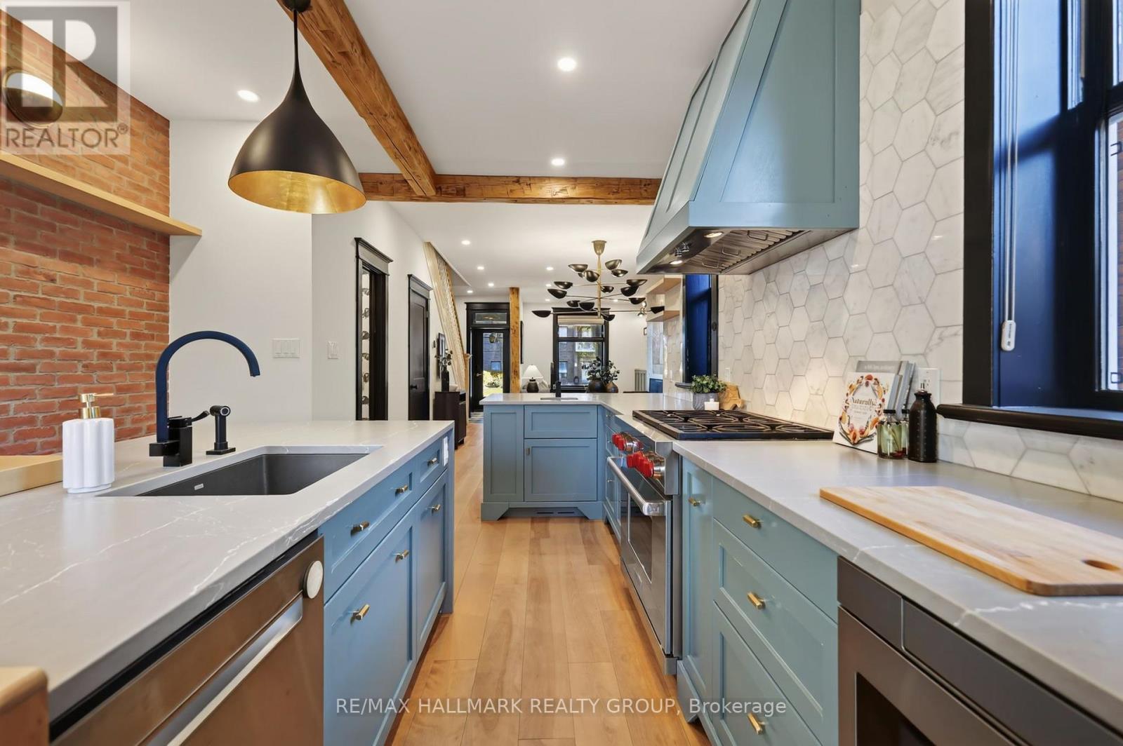 11 Third Avenue Property Photo 22