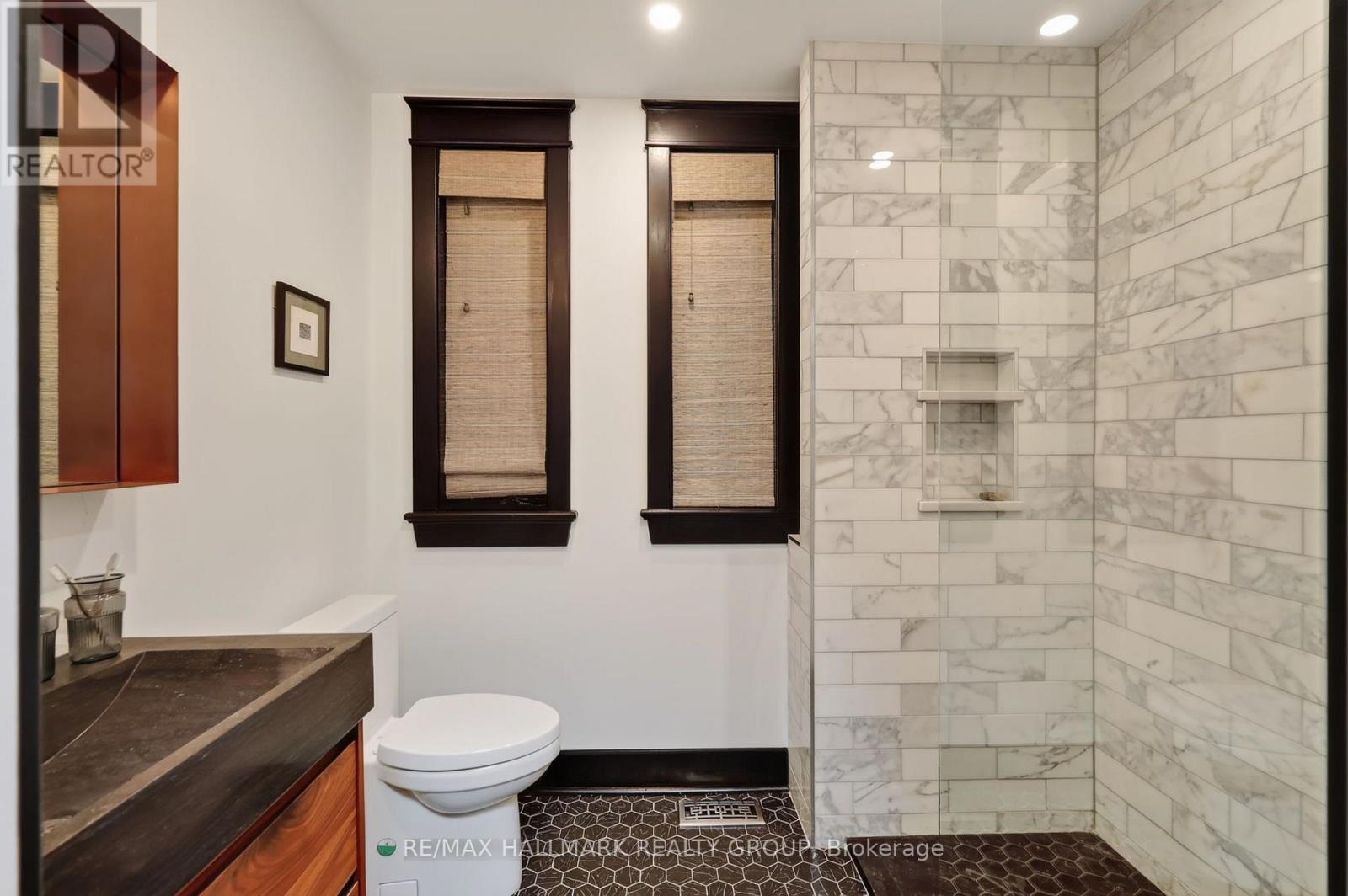 11 Third Avenue Property Photo 29