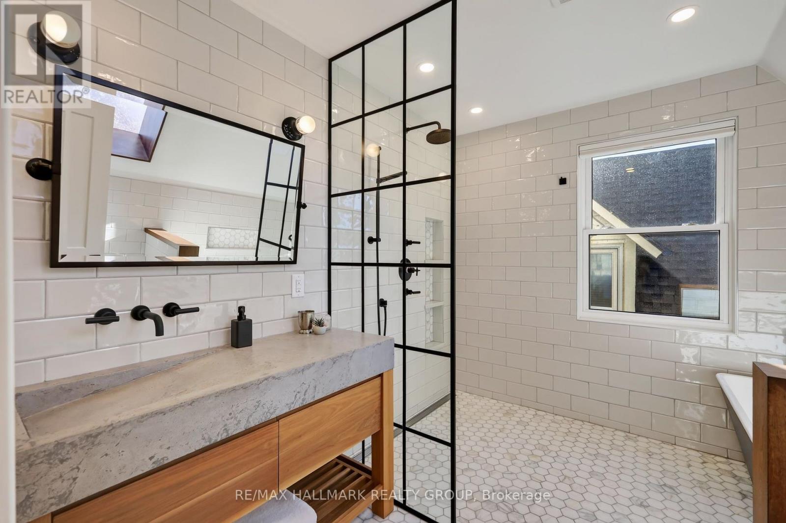 11 Third Avenue Property Photo 42