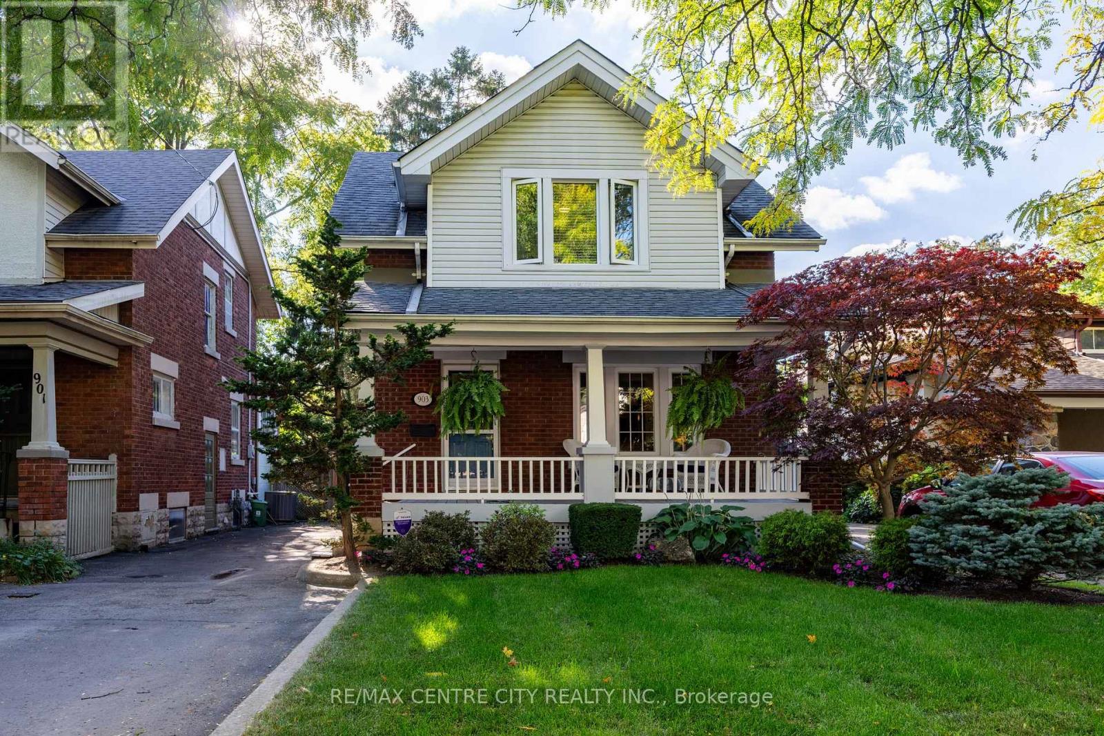 903 MAITLAND STREET Property Photo 1