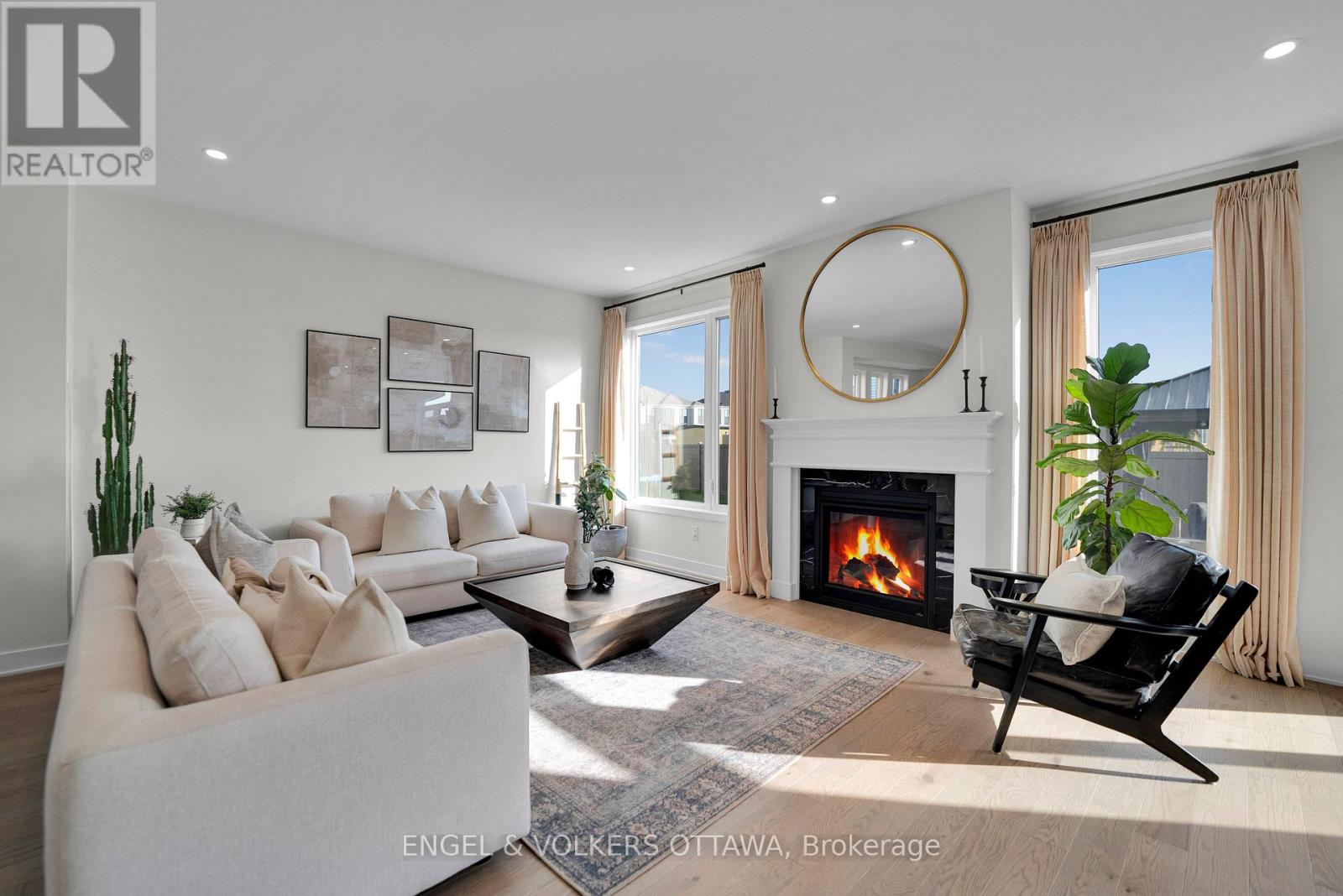 342 Finial Way Property Photo 17