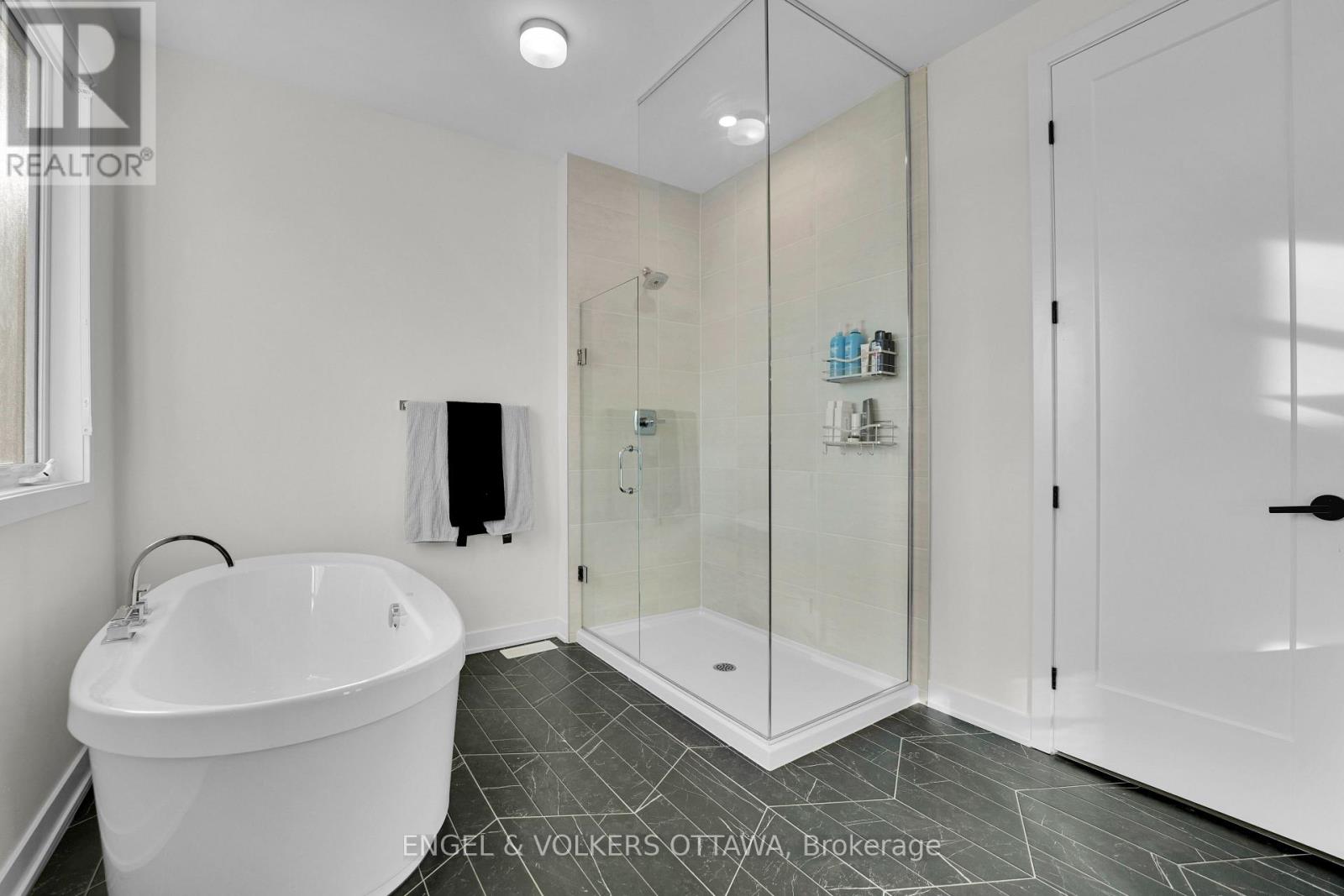 342 Finial Way Property Photo 24